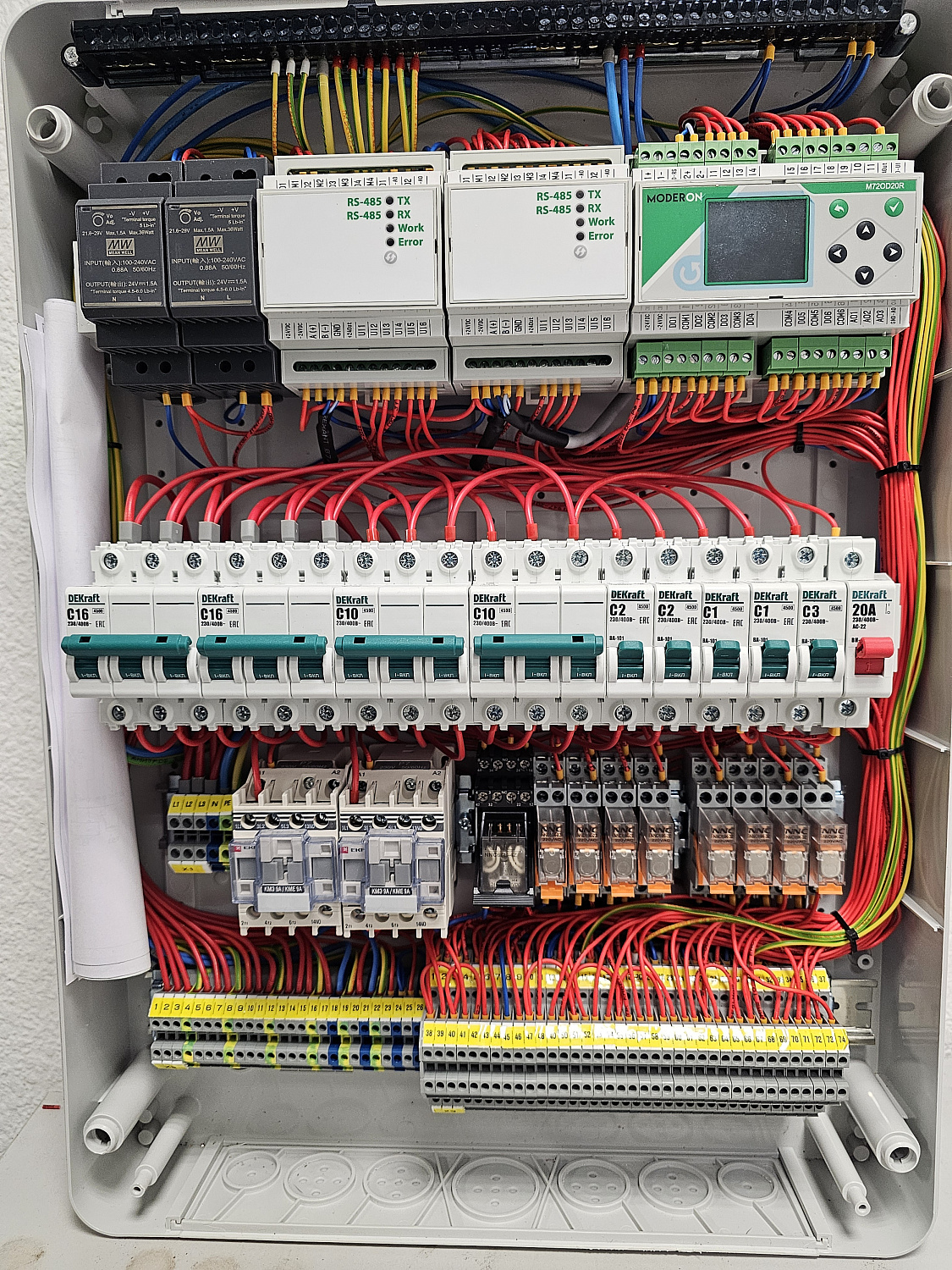 Применение контроллеров и модулей Moderon