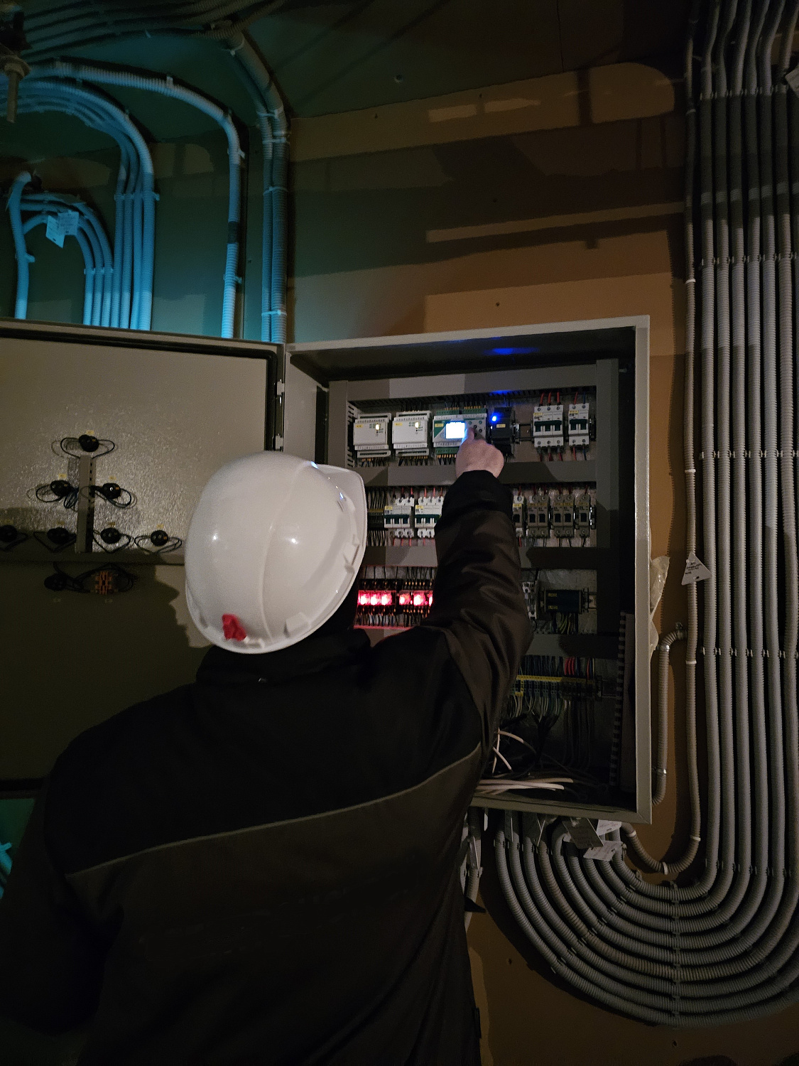 Контроллеры для вентиляции Moderon HVAC